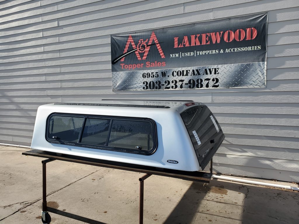 SNUGTOP REBEL, 0713 CHEV, GAN SILVER, CREW CAB 6.6, STK 31926 A&A